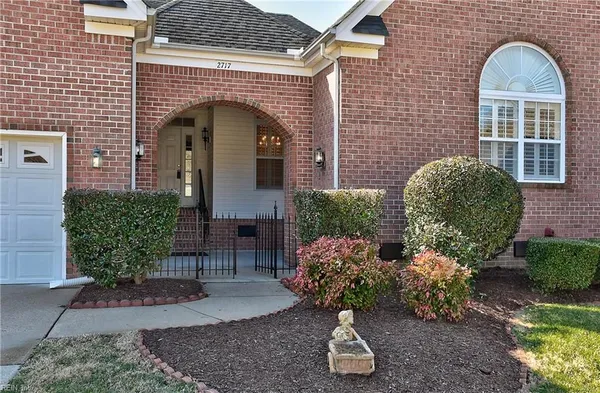 Property Slideshow image 2 of 50 | 2717 longworth ct, Virginia Beach, VA, 23456