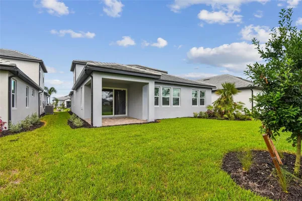 Property Slideshow image 2 of 28 | 17236 savory mist cir, Lakewood Ranch, FL, 34211