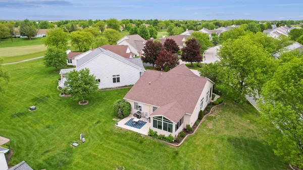 Property Slideshow image 3 of 29 | 21626 w larch dr, Plainfield, IL, 60544