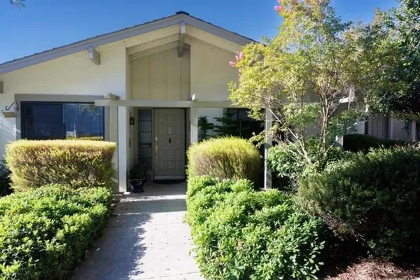 Property Slideshow image 2 of 47 | 5568 cribari cir, San Jose, CA, 95135
