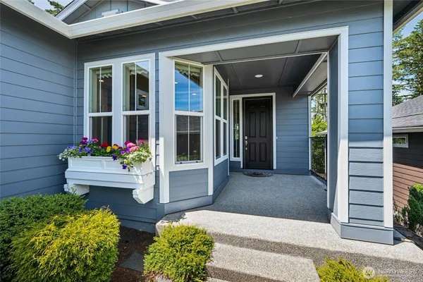 Property Slideshow image 3 of 34 | 5119 herron st, Lacey, WA, 98516