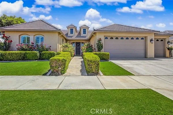 Property Slideshow image 3 of 58 | 118 guilden grv, Bakersfield, CA, 93312