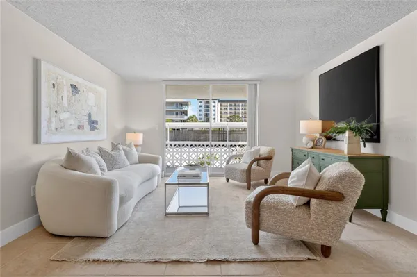 Property Slideshow image 2 of 57 | 9 forbes place pl 112, Dunedin, FL, 34698