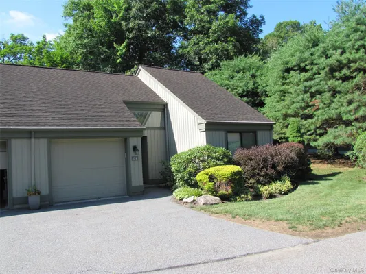 Property Slideshow image 3 of 35 | 571 heritage hls f, Somers, NY, 10589