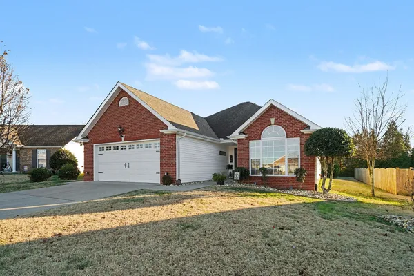 Property Slideshow image 3 of 25 | 104 carter grove ct, Lebanon, TN, 37087