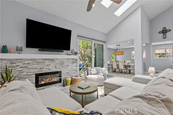 Property Slideshow image 3 of 46 | 2017 majorca dr, Oxnard, CA, 93035