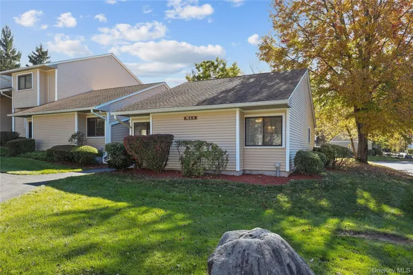 Property Slideshow image 2 of 30 | 98 molly pitcher ln a, Yorktown Heights, NY, 10598