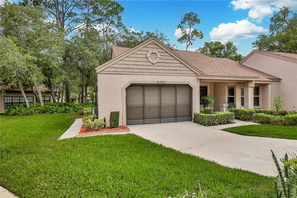 Property Slideshow image 3 of 46 | 6761 pearleaf ct, Spring Hill, FL, 34606