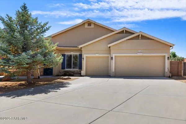 Property Slideshow image 2 of 47 | 7709 e day break cir, Prescott Valley, AZ, 86315