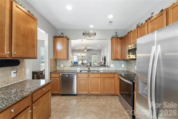 Property Slideshow image 3 of 37 | 20237 dovekie ln, Fort Mill, SC, 29707