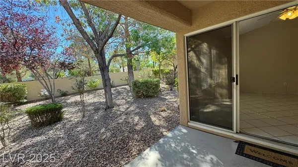 Property Slideshow image 2 of 27 | 2202 spring water dr, Las Vegas, NV, 89134