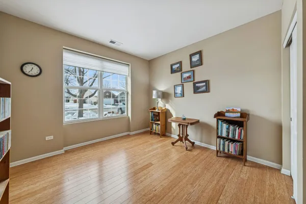 Property Slideshow image 3 of 29 | 2659 venetian ln, Elgin, IL, 60124