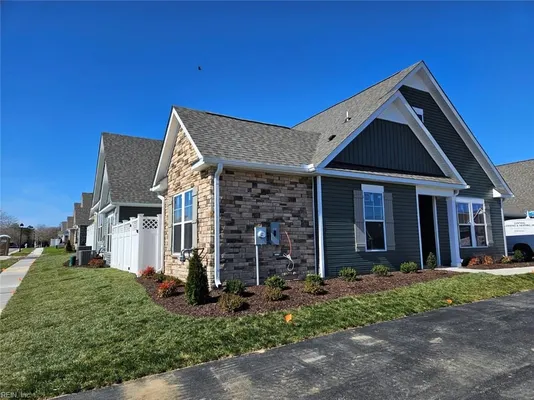 Property Slideshow image 2 of 41 | 212 saint pauls ave 30-4, Smithfield, VA, 23430