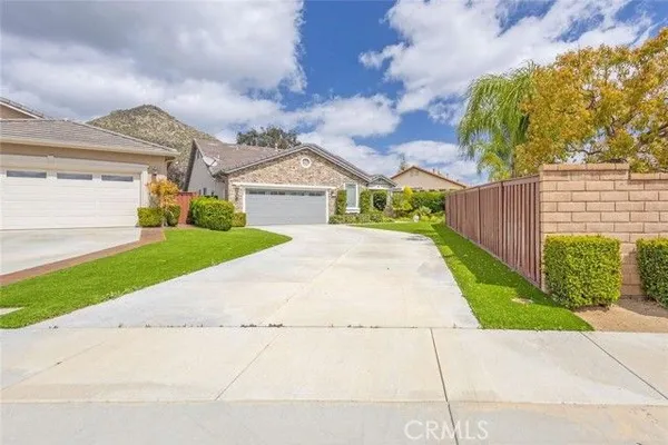 Property Slideshow image 2 of 48 | 7692 dutra dr, Hemet, CA, 92545