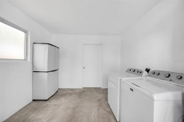 Property Slideshow image 3 of 39 | 827 oakmont ave, Sun City Center, FL, 33573