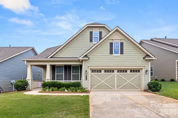 Property Slideshow image 2 of 45 | 8416 festival way, Charlotte, NC, 28215