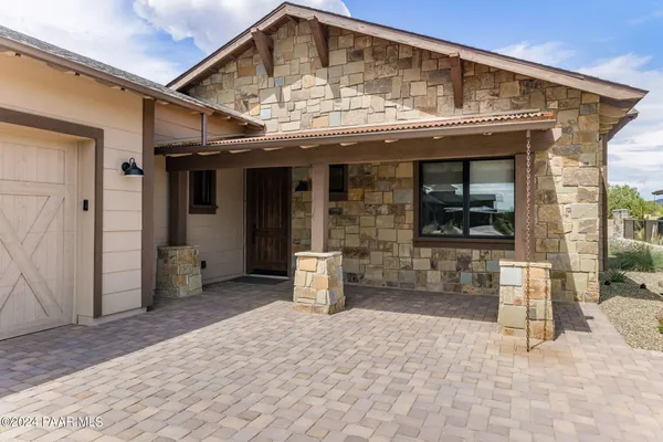 Property Slideshow image 3 of 41 | 15049 n carlson way, Prescott, AZ, 86305