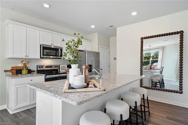 Property Slideshow image 3 of 29 | 110 michigan ave, Williamsburg, VA, 23188