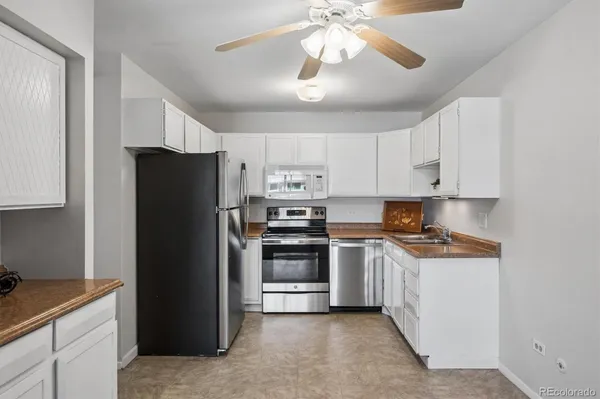 Property Slideshow image 3 of 48 | 700 s alton way 6d, Denver, CO, 80247