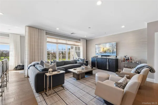 Property Slideshow image 3 of 39 | 22302 aspenwood dr 22302, Oyster Bay, NY, 11803