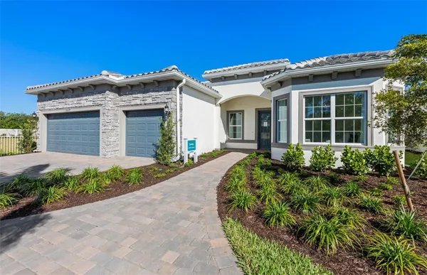 Property Slideshow image 3 of 11 | 26605 bering dr, Englewood, FL, 34223