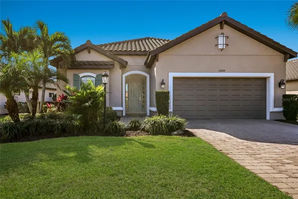 Property Slideshow image 2 of 80 | 13204 sorrento way, Lakewood Ranch, FL, 34211