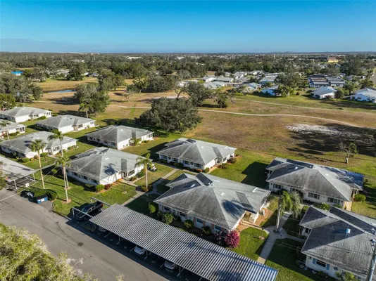 Property Slideshow image 2 of 31 | 1901 canterbury ln 19, Sun City Center, FL, 33573