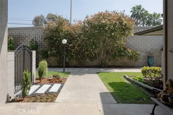 Property Slideshow image 3 of 58 | 1980 mckinney way, Seal Beach, CA, 90740