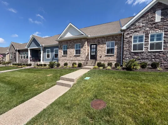 Property Slideshow image 2 of 23 | 1520 cedarbrooke ln, Lebanon, TN, 37090