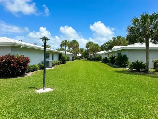 Property Slideshow image 2 of 15 | 3280 southfield ln 804, Sarasota, FL, 34239