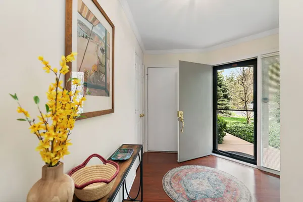 Property Slideshow image 2 of 29 | 993 w longmeadow ct 1028, Lake Barrington, IL, 60010