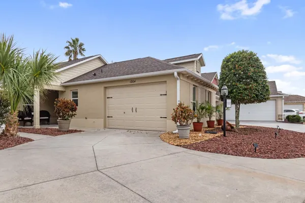 Property Slideshow image 2 of 30 | 1204 flamingo pl, The Villages, FL, 32162