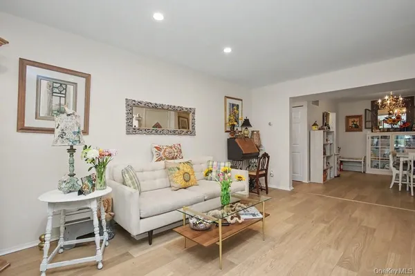 Property Slideshow image 3 of 26 | 23 dorset ct c, Yorktown, NY, 10598