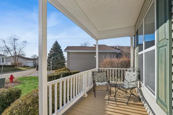 Property Slideshow image 2 of 17 | 3840 fox hunt way, Grayslake, IL, 60030