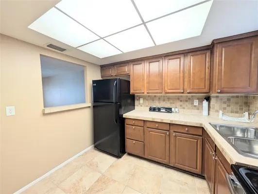 Property Slideshow image 3 of 19 | 4017 lake bayshore dr # 109, Bradenton, FL, 34205
