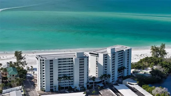 Property Slideshow image 3 of 75 | 19 whispering sands dr 1104, Sarasota, FL, 34242