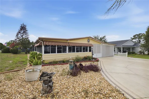 Property Slideshow image 2 of 42 | 728 truman ave, Lady Lake, FL, 32159