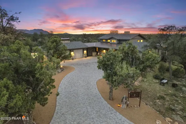 Property Slideshow image 3 of 60 | 12145 w cooper morgan trl, Prescott, AZ, 86305