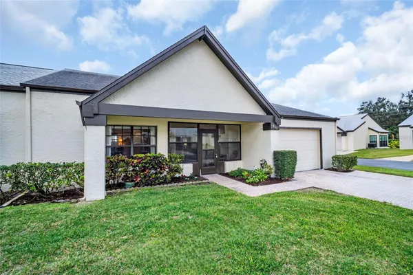 Property Slideshow image 2 of 48 | 945 rosewood ln, Palm Harbor, FL, 34684