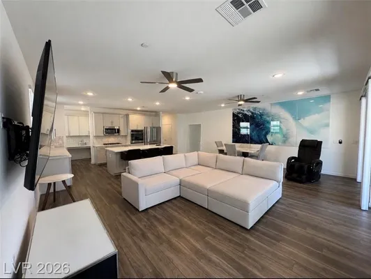 Property Slideshow image 3 of 52 | 2555 hampton rd 4205, Henderson, NV, 89052
