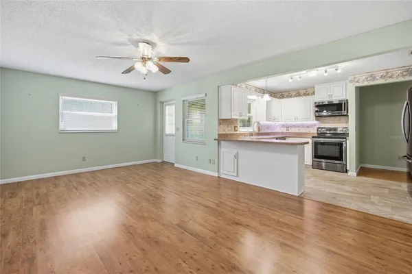 Property Slideshow image 3 of 39 | 8350 sw 93rd ln d, Ocala, FL, 34481