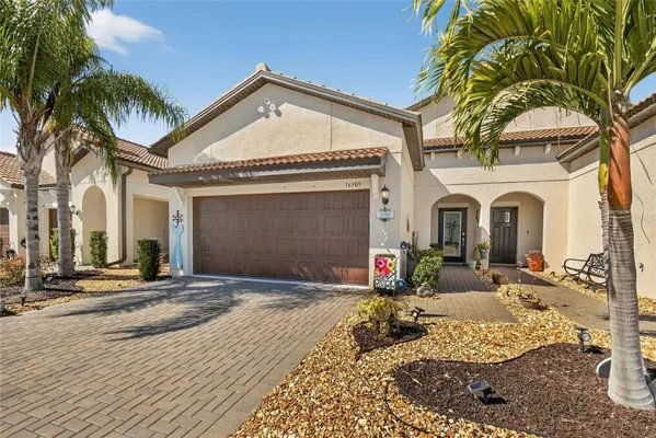 Property Slideshow image 2 of 89 | 16909 april plush dr, Wimauma, FL, 33598