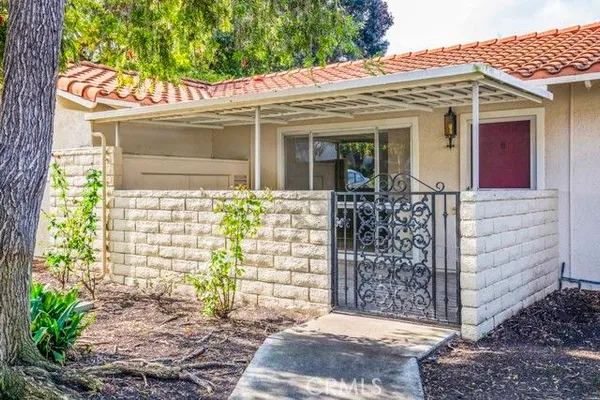 Property Slideshow image 2 of 25 | 2347 via mariposa b, Laguna Woods, CA, 92637