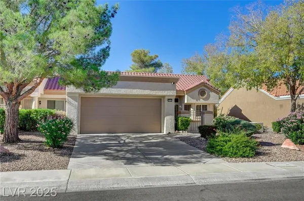 Property Slideshow image 2 of 42 | 2753 sungold dr, Las Vegas, NV, 89134