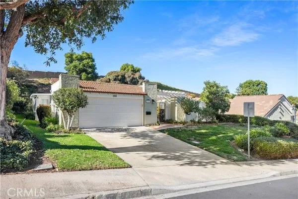 Property Slideshow image 2 of 43 | 5050 avenida del sol, Laguna Woods, CA, 92637