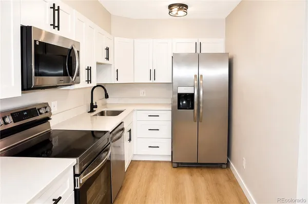 Property Slideshow image 2 of 25 | 13618 e bethany pl 203, Aurora, CO, 80014
