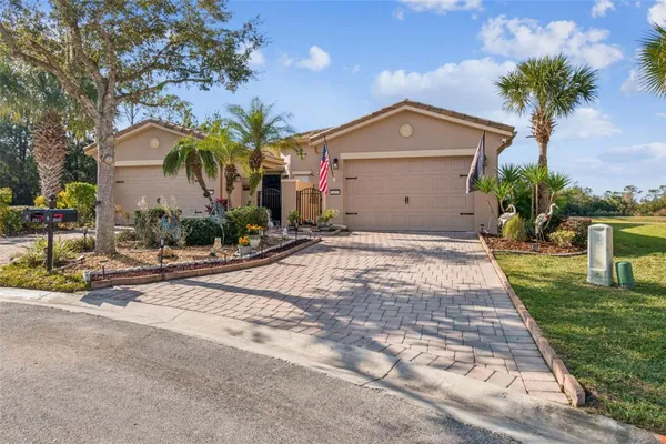 Property Slideshow image 3 of 62 | 2825 palm tree dr, Kissimmee, FL, 34759