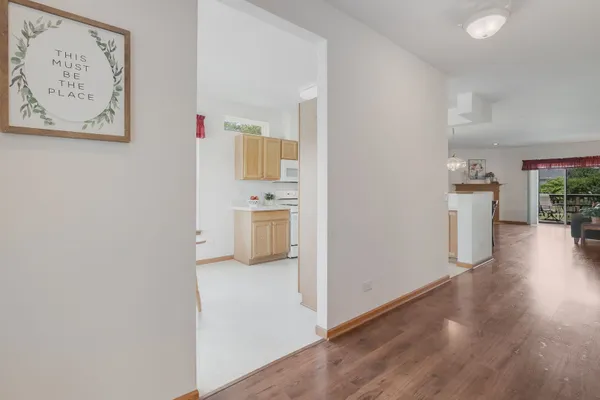 Property Slideshow image 2 of 17 | 3406 steeplechase way, Grayslake, IL, 60030