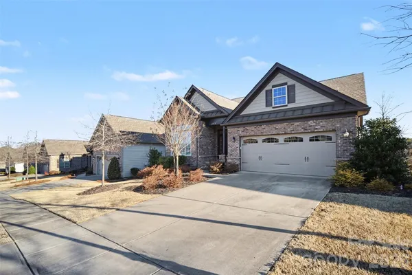 Property Slideshow image 3 of 33 | 15828 vale ridge dr, Charlotte, NC, 28278