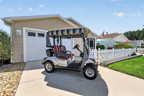 Property Slideshow image 2 of 45 | 356 katherine pl, The Villages, FL, 32162